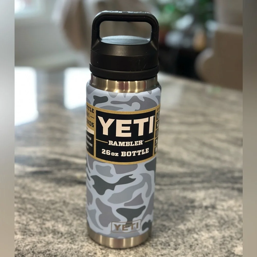 YETI Rambler 26oz Bottle in Blue Camo New! Hard to Find! - Picture 1 of 4
